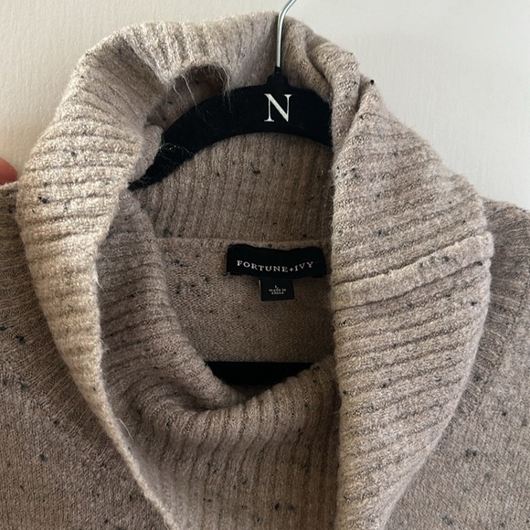 Fortune + ivy Women’s turtleneck size L - Picture 3 of 7